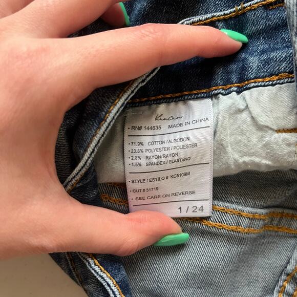 KanCan Medium Wash Distressed Button Fly Jean Jegging Size 1 /24 - Picture 3 of 12